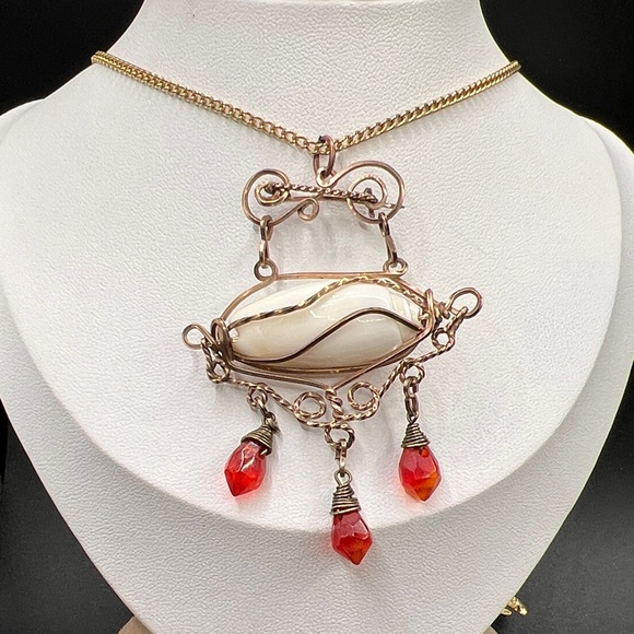 Vintage Seashell wire wrapped necklace - Picture 1 of 7